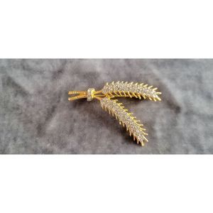 Barbara Mandrell Vintage Brooch GoldTone Wheat With White Stones